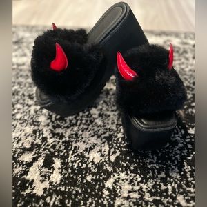 Current Mood platform sandals. (8)